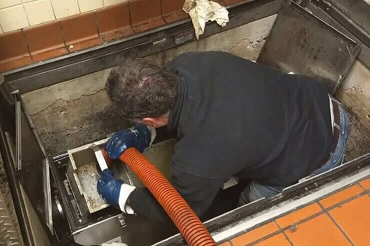 septic-tank-cleaning-services