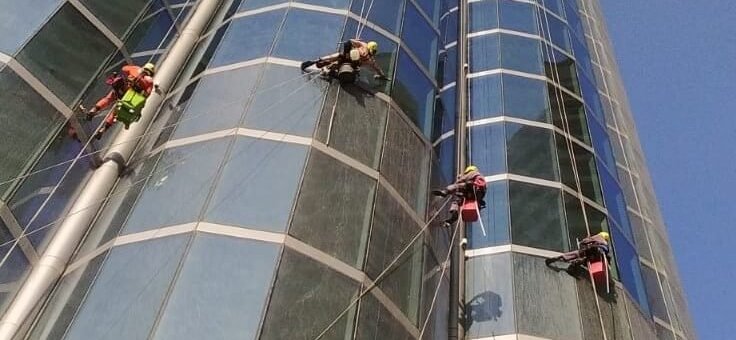 Window Cleaners in Dubai